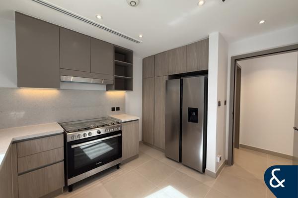Renovated | Closed Kitchen | 4 Bedroom