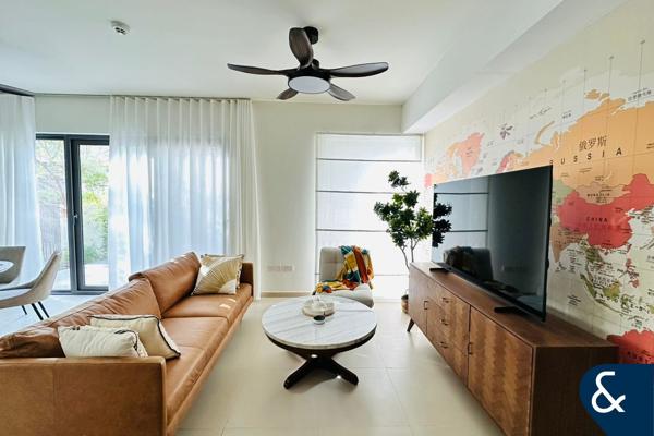 Close to Pool | Ready to Move | Internal