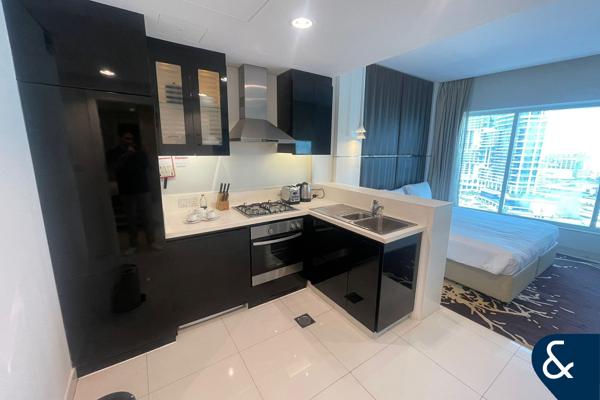 Fully Furnished | Canal View | Vacant unit