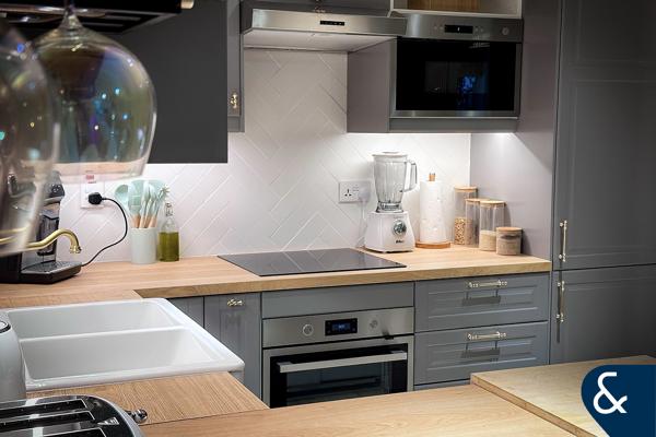 Fully Upgraded | 2 Bedrooms | Luxury Finish