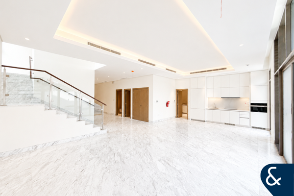 Large Corner Plot | Vacant | Away From Wires