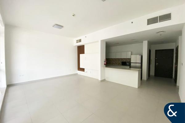 2 Bedroom | Vacant | 2 Parking Spaces