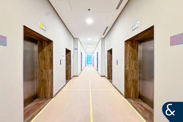 Fitted Workspace | Prime Address | Spacious