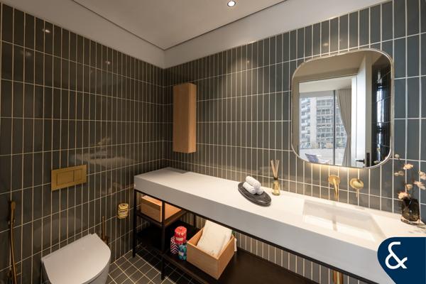 Luxury | Furnished | Prime location