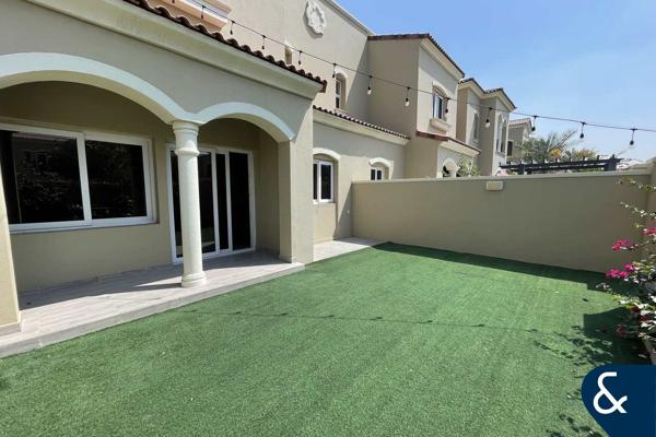 2 Bedrooms | Vacant | Single Row | Landscaped