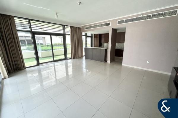 3 Plus Maid | Vacant | Pool Facing