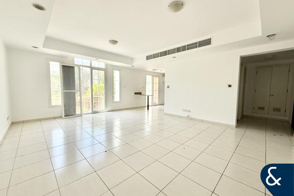 Single Row | 3 Bedrooms + Study | Vacant