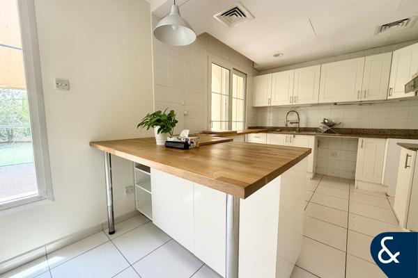 Single Row | 3 Bedrooms + Study | Vacant