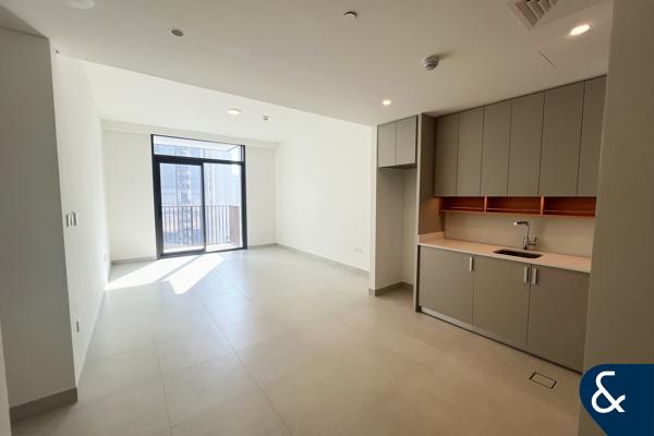 Water | Brand New | High floor | Vacant