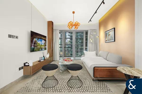 One Bedroom | Upgraded | Community View