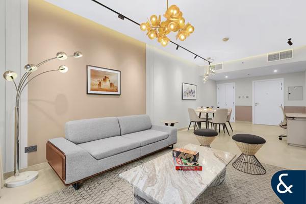 One Bedroom | Upgraded | Community View