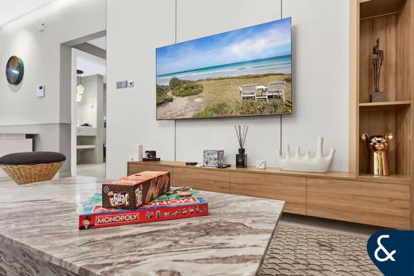 One Bedroom | Upgraded | Community View
