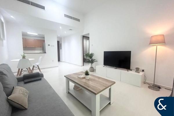 VACANT | FURNISHED | LARGE LAYOUT | MARINA