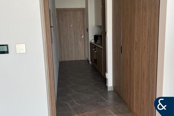 Upgraded | Burj View | Balcony | Unfurnished