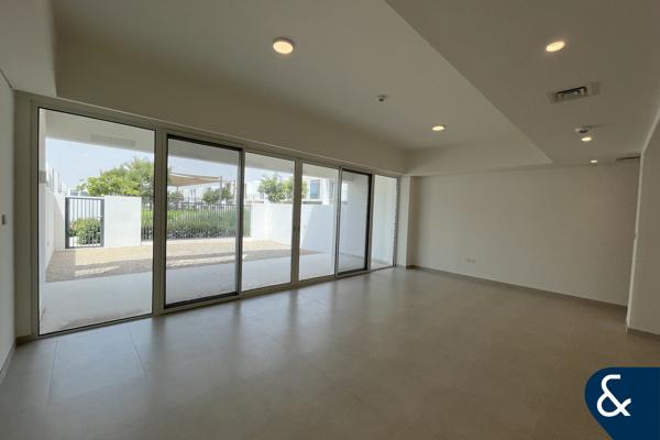 Landscaped | Park Backing | Appliances Inc