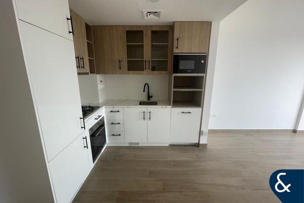 Stylish | Vibrant | 1 Bedroom | Available Now