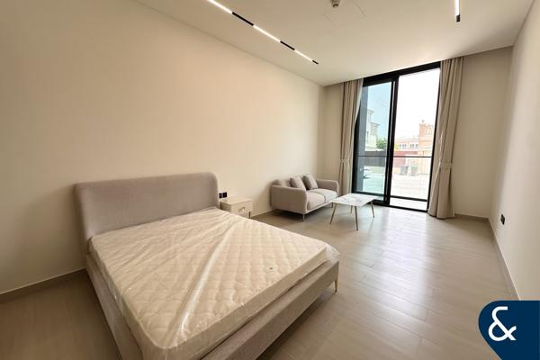 6.5% NET ROI | Luxury Studio | Brand New|