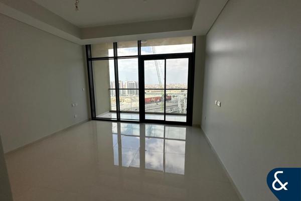 Pool View | Large Layout | Studio Unit