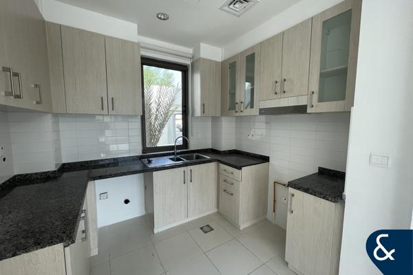 CORNER PLOT | 3 BED+ STUDY | TYPE J
