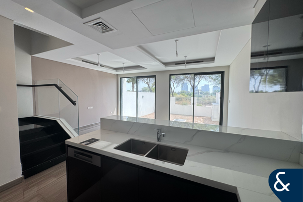 Single Row | Golf Views | Vacant | 4 Bed