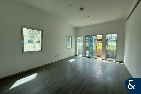 Vacant now | New to market | Call now!