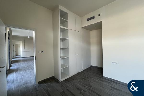 Spacious Layout | Upgraded | Ready To Move
