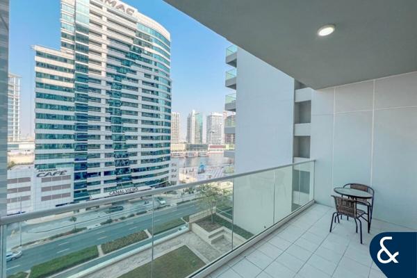 Walkable Area | Designers Choice | Bright