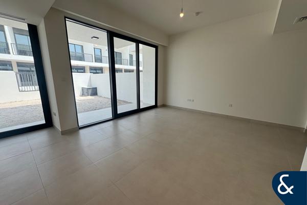 Brand New| Spacious Layout| Near Pool/Gym
