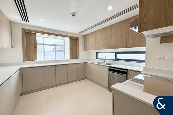 Mortgageable | Beachfront Living | Genuine