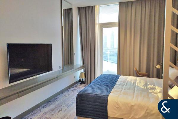 Modern  |  Studio |  Downtown Canal Views