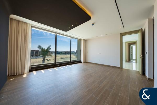 BRAND NEW | 5 BED VILLA |  PRIVATE POOL