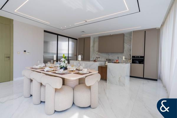 BRAND NEW | 5 BED VILLA |  PRIVATE POOL