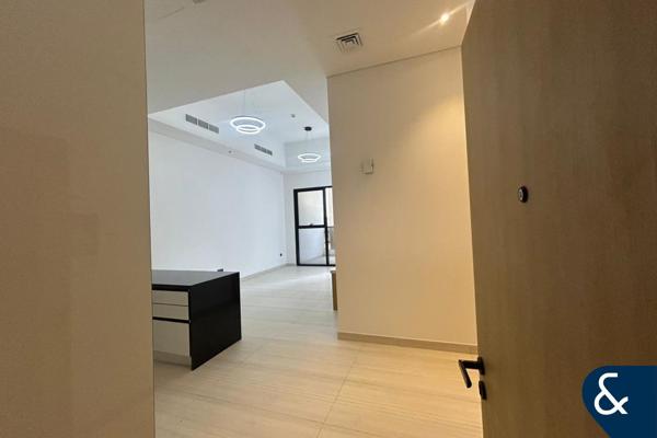 3 BHK | UNFURNISHED| CENTRAL 1 | VACANT