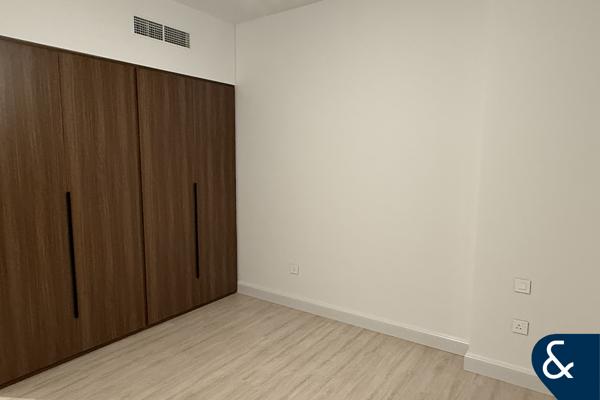 Elegant 2-Bedroom Apartment | VACANT |