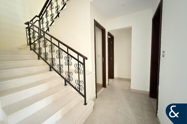 Vacant | Single Row | Landscaped | 4 Bedroom