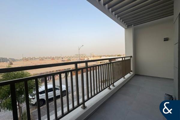 Vacant on transfer | Lagoons view | Upgraded