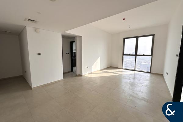 Vacant Now | High Floor | Closed Kitchen