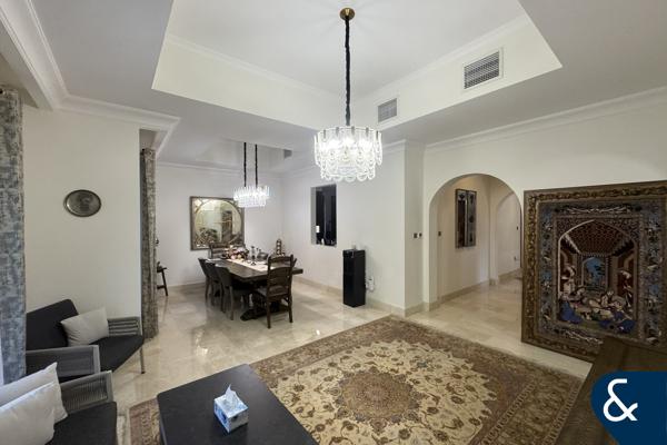 Backing Green Belt | Single Row | Vacant