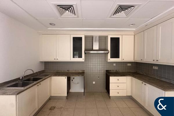 5 Bed + Maids | Available now | Single row