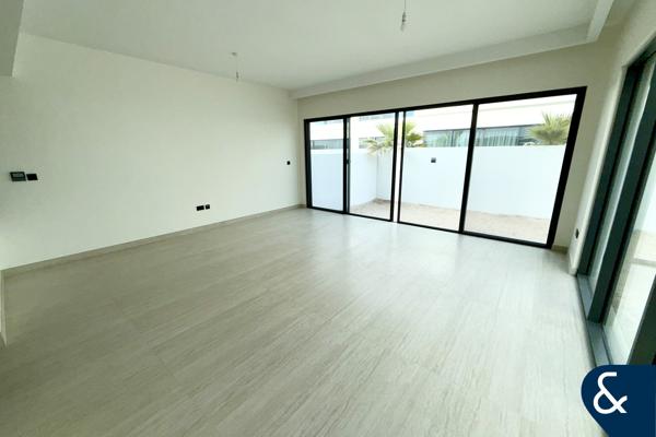 Large Plot I Unfurnished I Prime Location