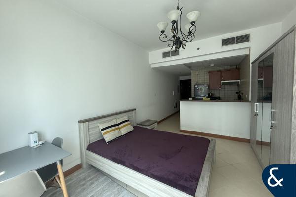 Spacious Studio | Vacant Now | Furnished