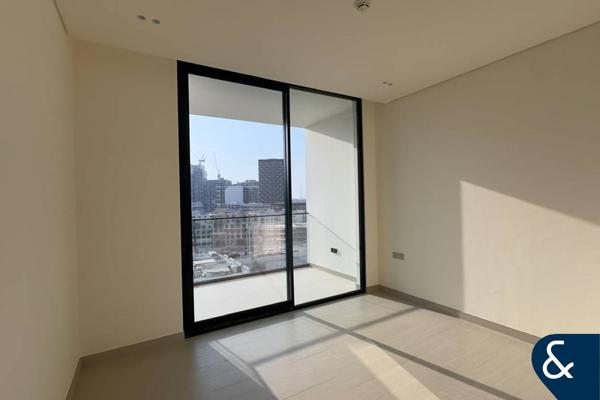New | Spacious | Respected Developer | 1 Bed