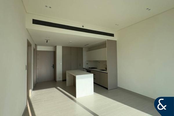 New | Spacious | Respected Developer | 1 Bed