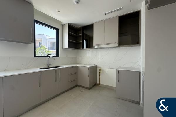 Must see | Best Location | Brand New