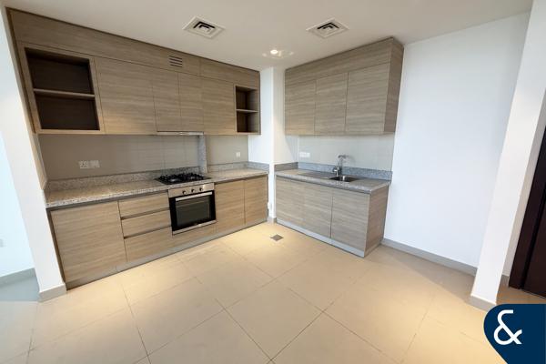 Pool And Park View | Covered Parking | Vacant