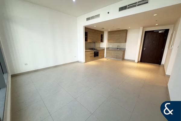 Pool And Park View | Covered Parking | Vacant