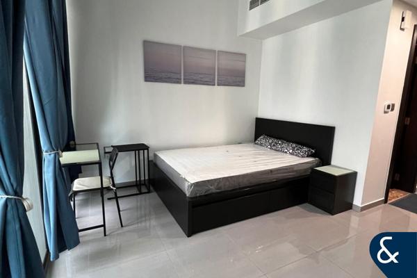 Multiple Cheques|Near Metro|No Parking Space
