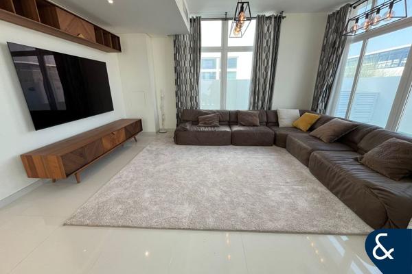 Single Row | Upgraded | Vacant | V2 Type