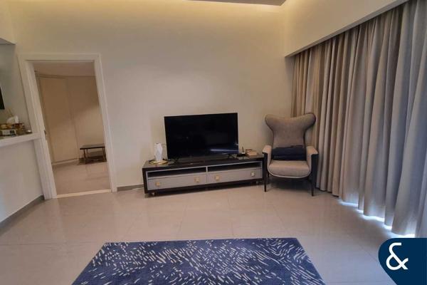 High Floor | Canal View | 1002 sqft