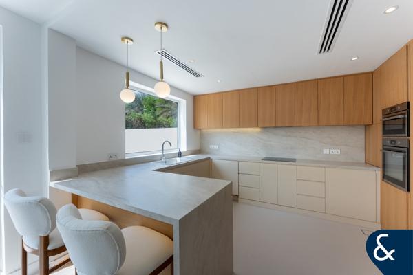 Springs 2 | Fully Upgraded | 3 Bedrooms | Prime